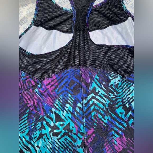 Women’s Reebok running tank top - Picture 5 of 6